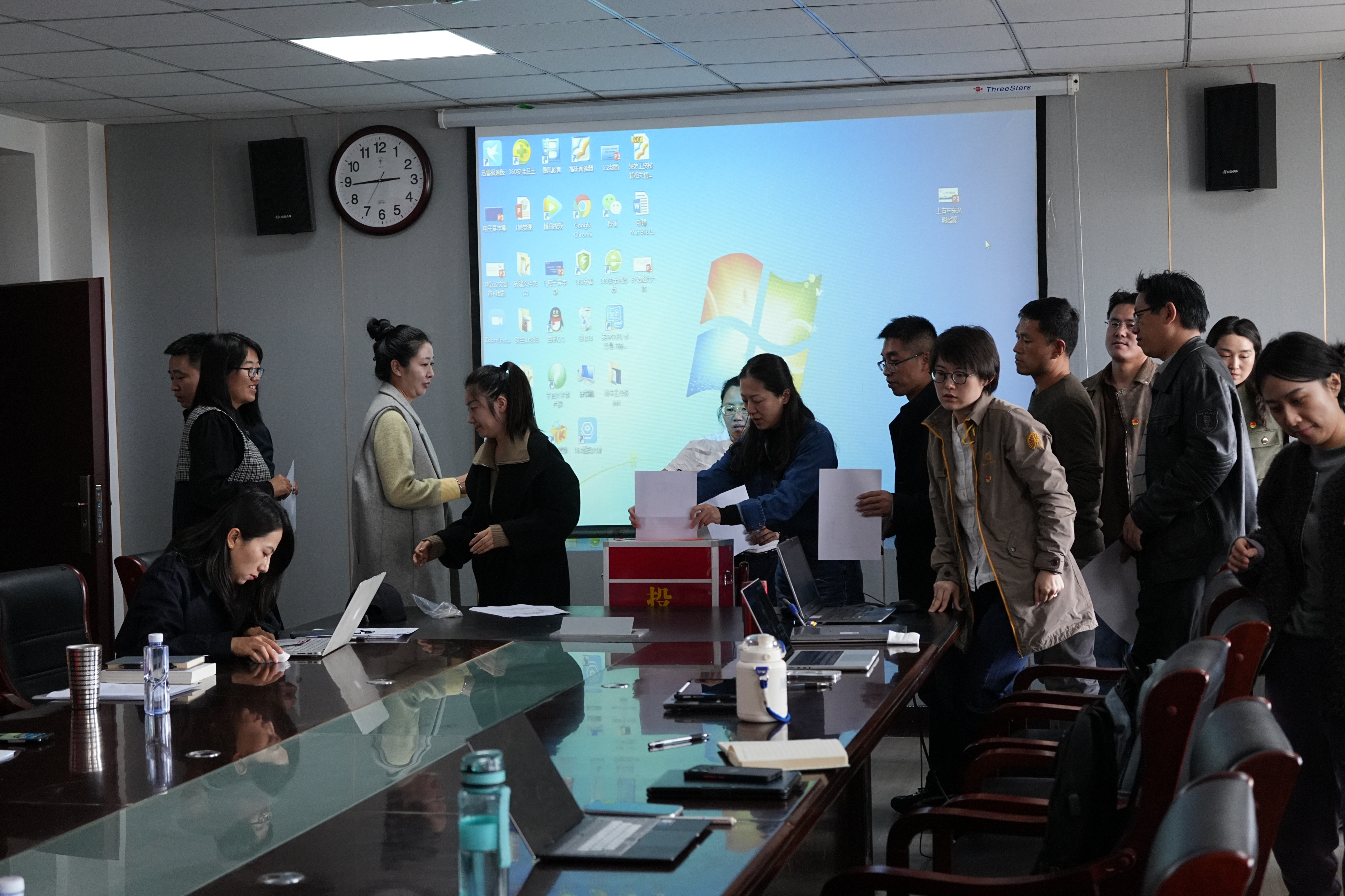 f6f2f6cff2f5c16cfab6ad06e03e7c1